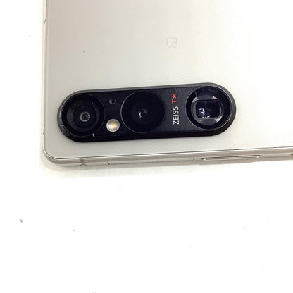 【最速発送】Sony Xperia 1 V 256GB docomo SIMフリー SO-51D 白ロム【難有】