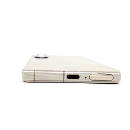 【最速発送】Sony Xperia 1 V 256GB docomo SIMフリー SO-51D 白ロム【難有】
