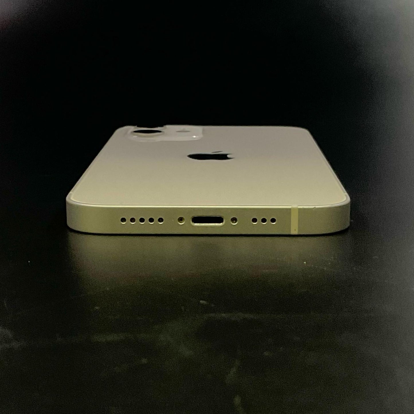【全額返金保証】【最速発送】Apple iPhone iPhone 12 64GB ホワイト au 白ロム 動作確認済 76%