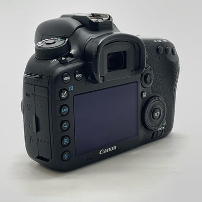 【全額返金保証】【最速発送】Canon デジタル一眼 EOS 7D Mark II ボディ ブラック 美品 動作確認済
