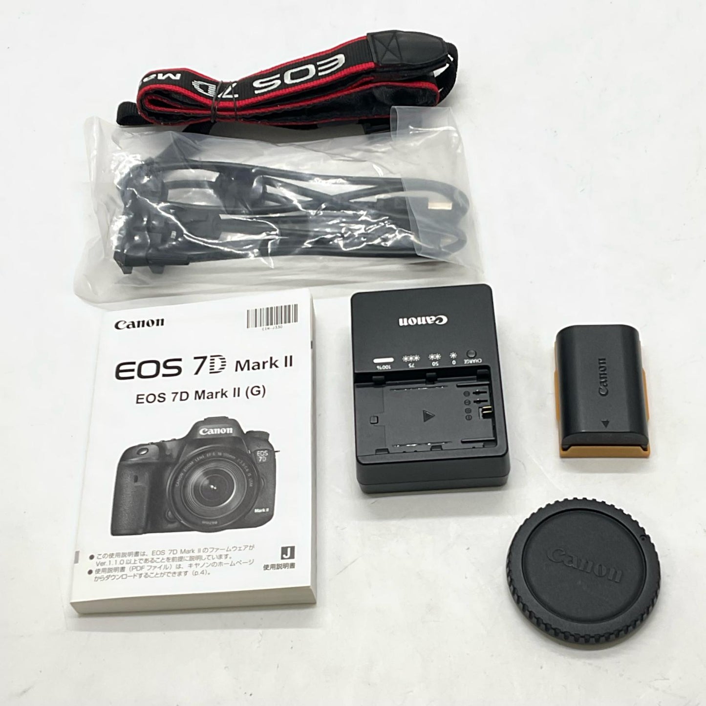 【全額返金保証】【最速発送】Canon デジタル一眼 EOS 7D Mark II ボディ ブラック 美品 動作確認済