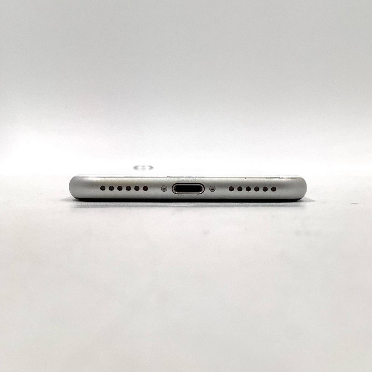 【最速発送】Apple iPhone iPhone SE（第2世代） 64GB ホワイト SIMフリー 白ロム【難有】 75%