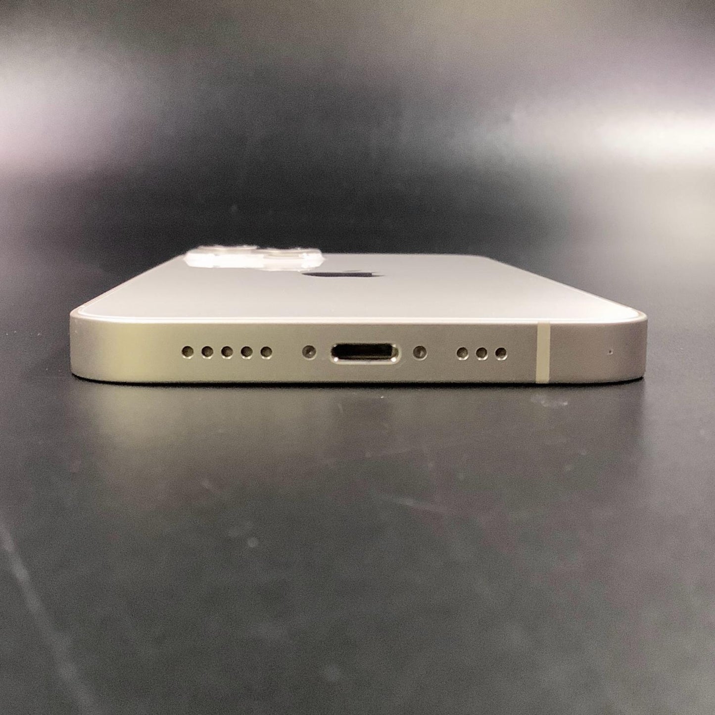 【全額返金保証】【最速発送】Apple iPhone iPhone 13 128GB スターライト 白ロム 美品 動作確認済 80%