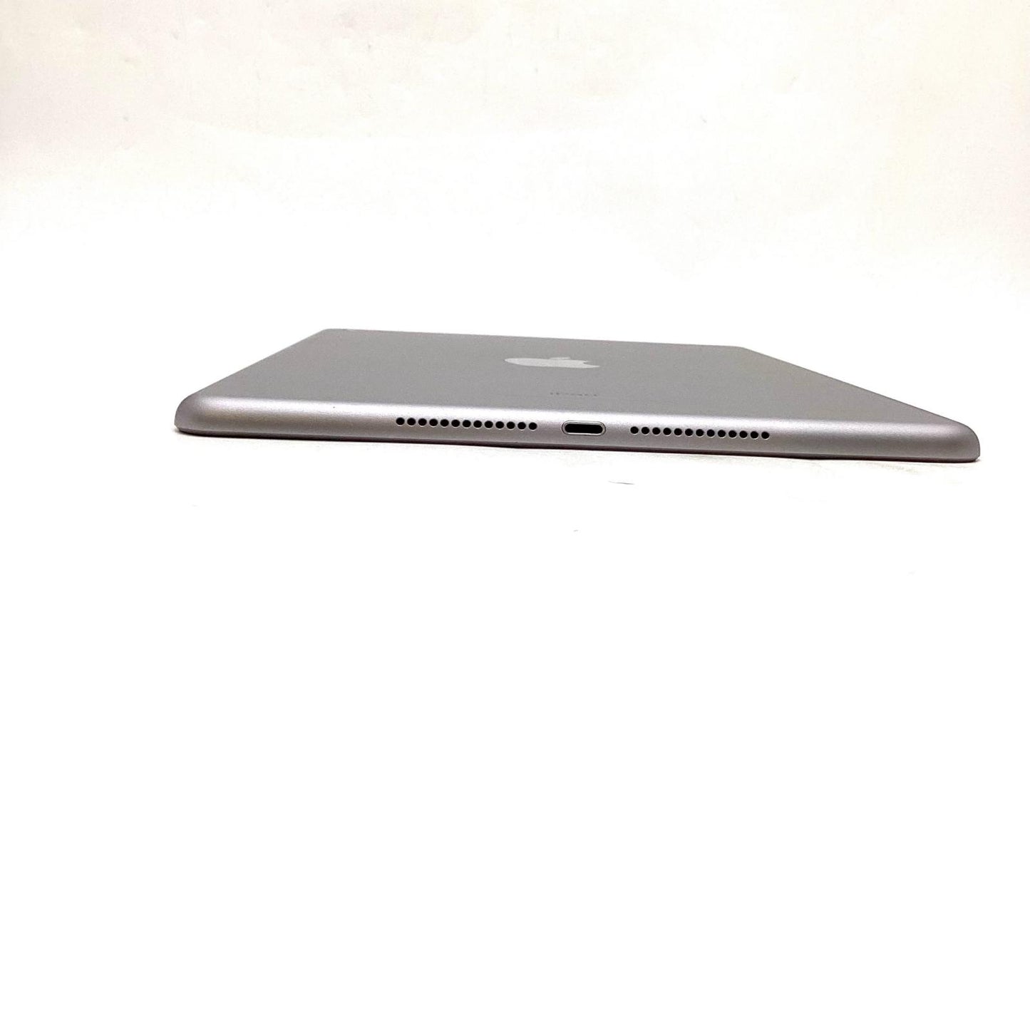 【全額返金保証】【最速発送】Apple iPad iPad 9.7インチ 第6世代 32GB スペースグレイ WiFi+Cellular Softbank 白ロム 美品 動作確認済