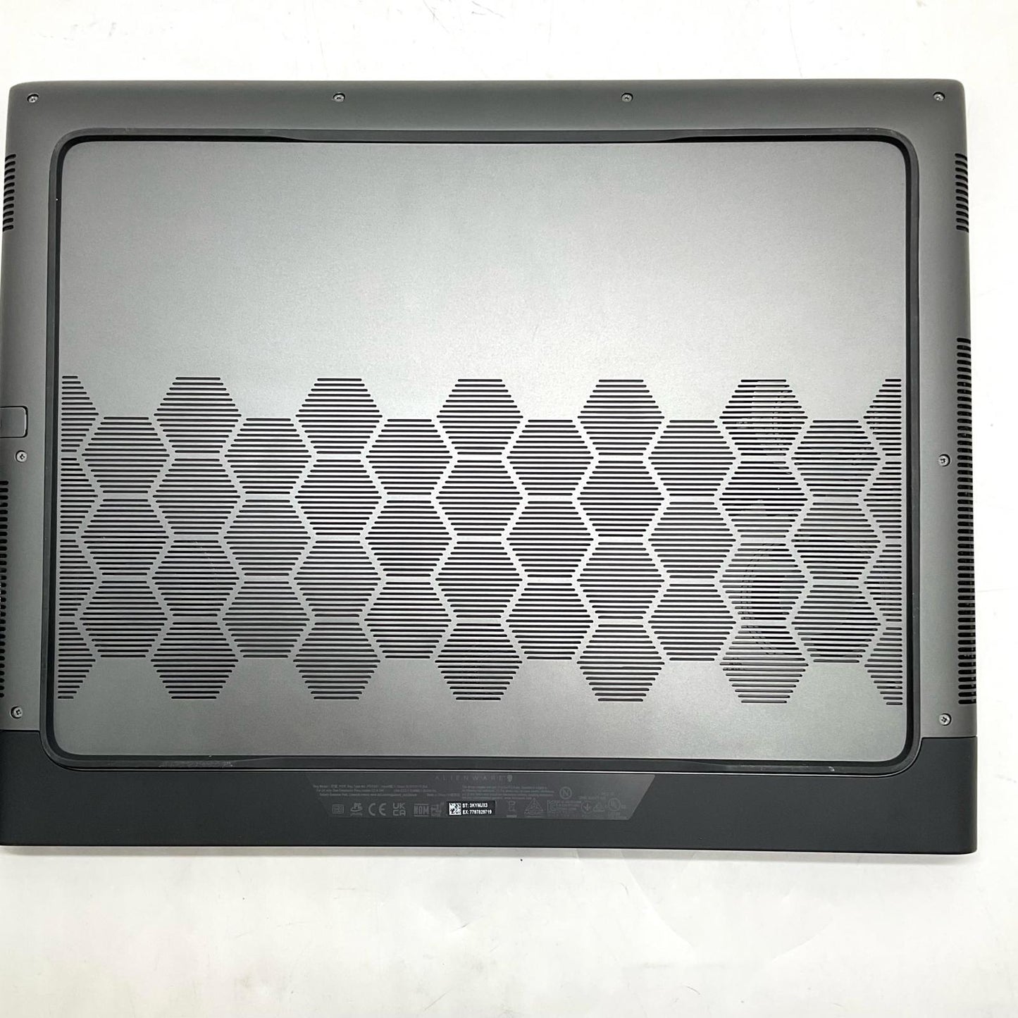 【全額返金保証】【最速発送】DELL AlienWare m18 R1 P51E001 13th Gen Intel(R) Core(TM) i9-13980HX 2.20GHz 16GB M.2 SSD 1TB NVIDIA GeForce RTX 4090 Laptop GPU 81.7% 動作確認済