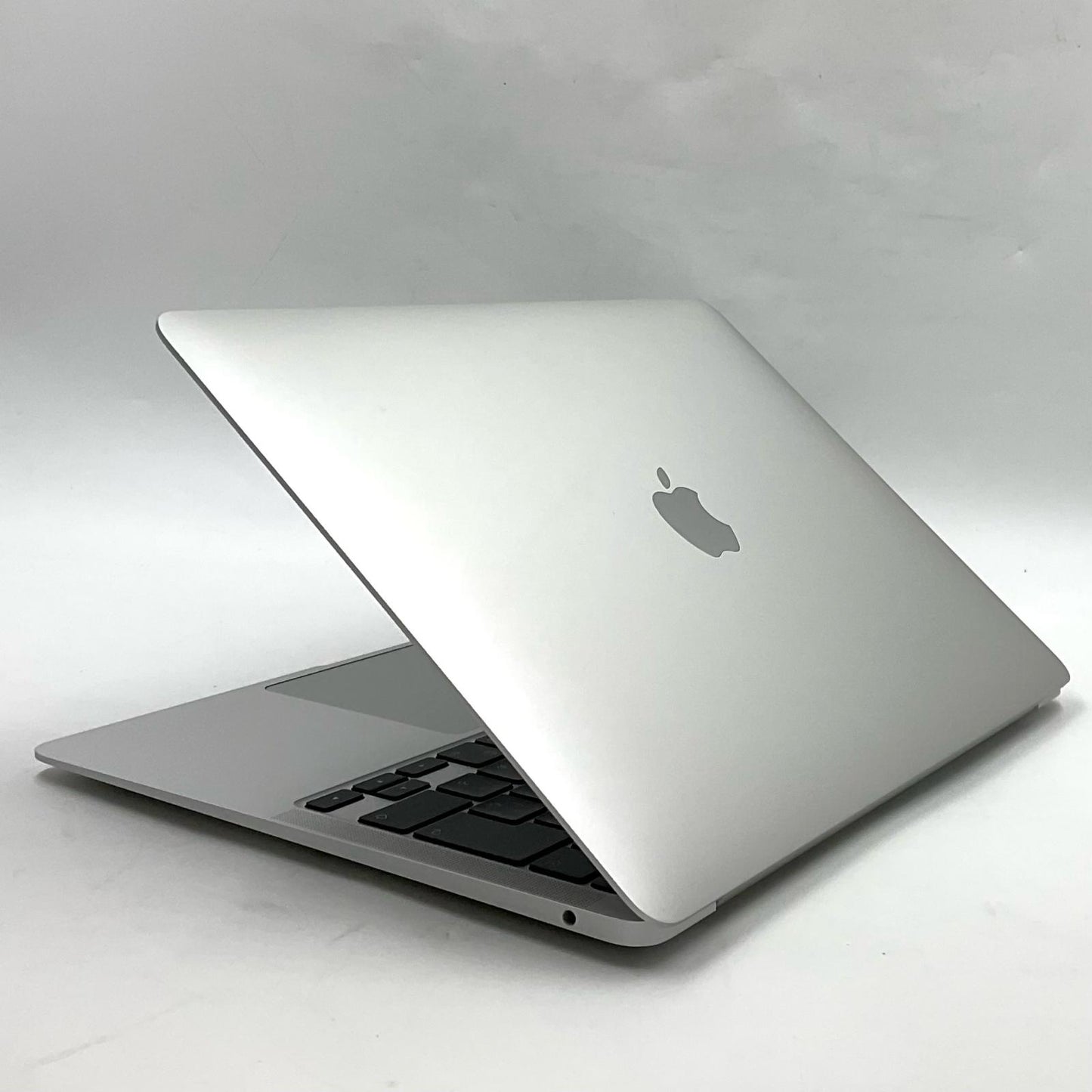 【全額返金保証】【最速発送】Apple MacBook Air 13.3インチ 2020 M1 8GB 256GB シルバー 100% 超美品 動作確認済