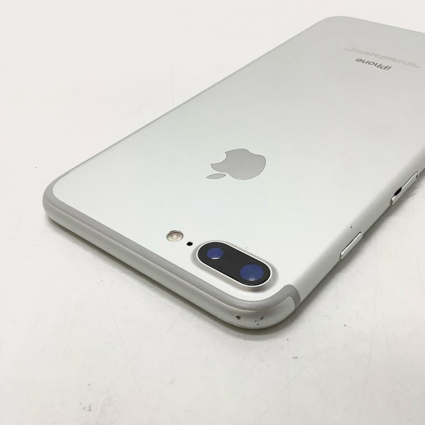 【全額返金保証】【最速発送】Apple iPhone iPhone 7 Plus 256GB シルバー docomo 白ロム 動作確認済 72%