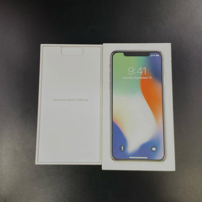 【最速発送】Apple iPhone iPhone X 256GB シルバー docomo 白ロム【難有】 85%