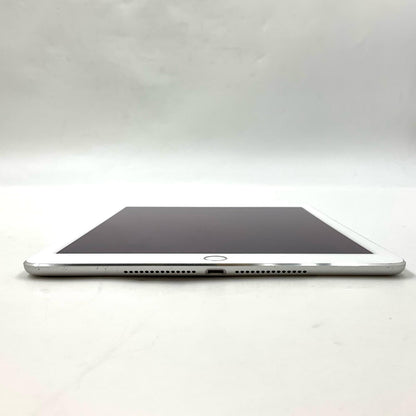 【全額返金保証】【最速発送】Apple iPad Air 9.7インチ 第2世代 128GB シルバー WiFi+Cellular docomo 白ロム 動作確認済