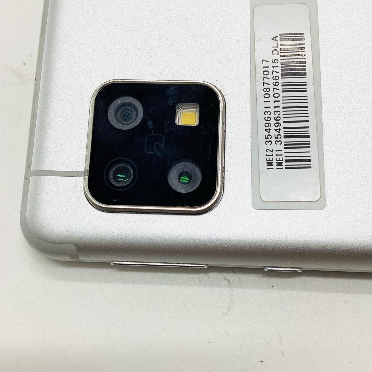 【全額返金保証】【最速発送】SHARP AQUOS sense4 64GB シルバー SH-M15 動作確認済