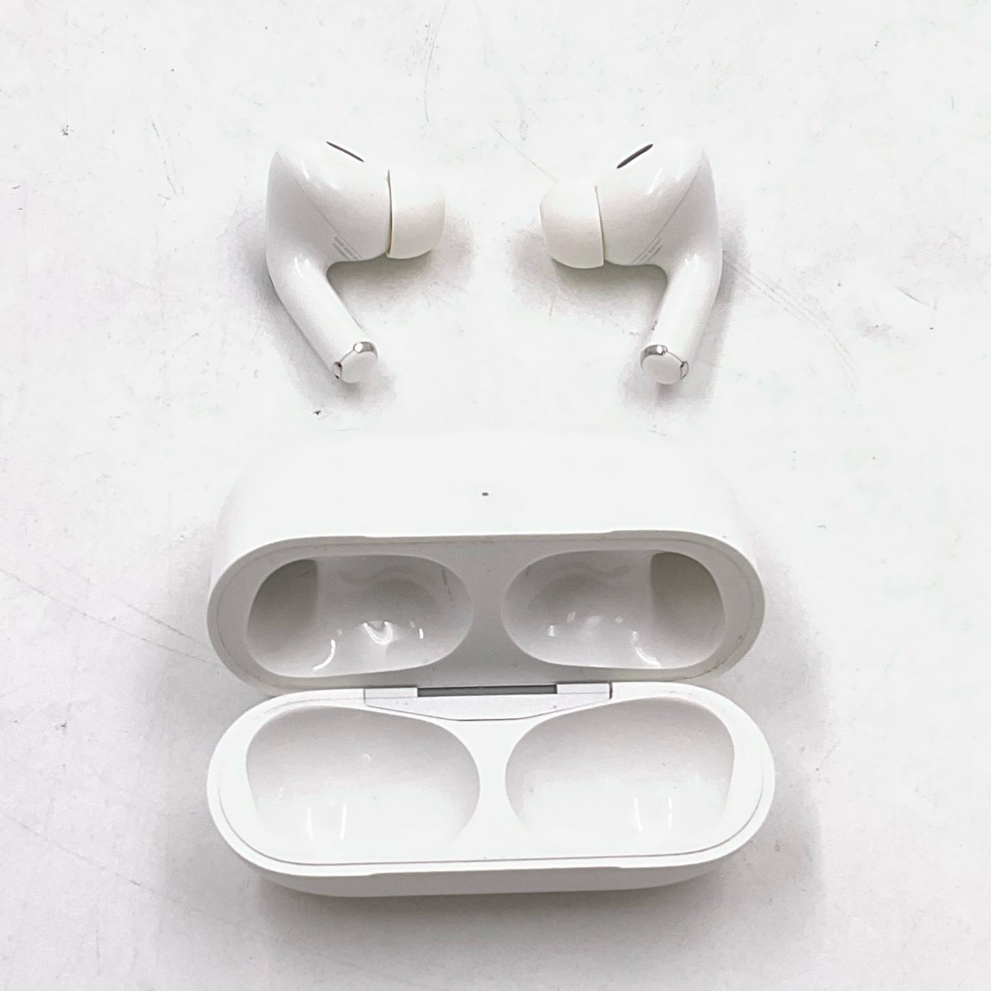 【全額返金保証】【最速発送】Apple AirPods Pro (第2世代) MQD83J/A 美品 動作確認済
