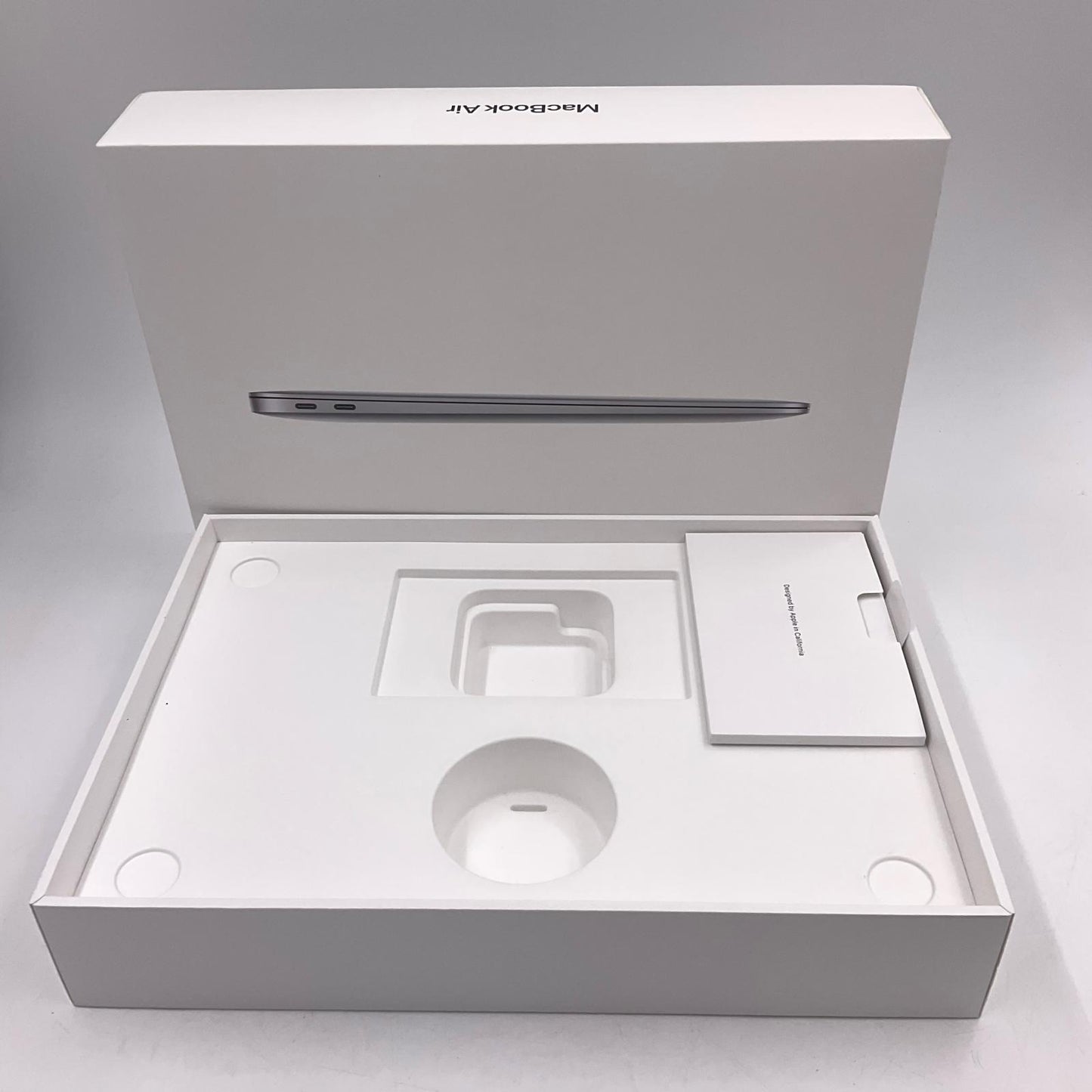 【全額返金保証】【最速発送】Apple MacBook Air 13.3インチ 2020 M1 8コア 8GB 256GB スペースグレイ 100% 美品 動作確認済