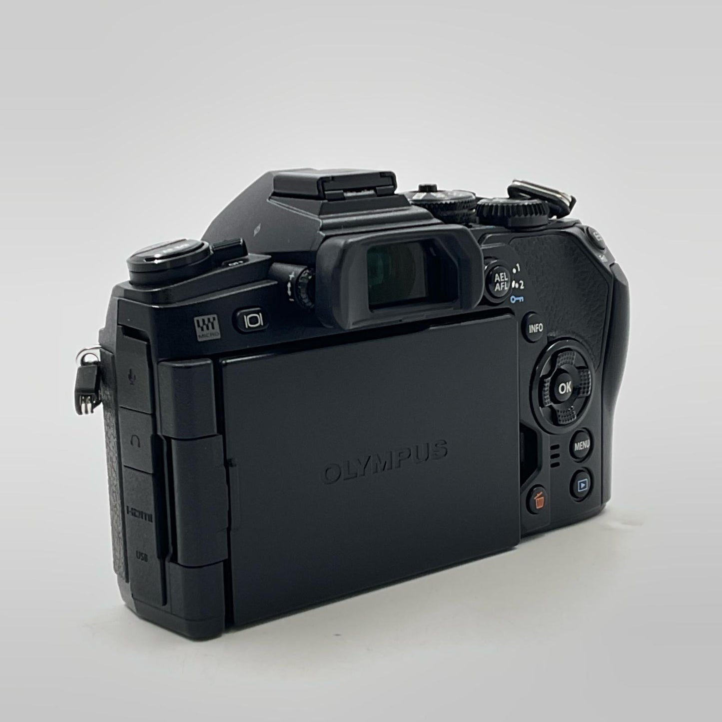 【全額返金保証】【最速発送】OM SYSTEM デジタル一眼 OM-D E-M1 Mark II ボディ ブラック 美品 動作確認済