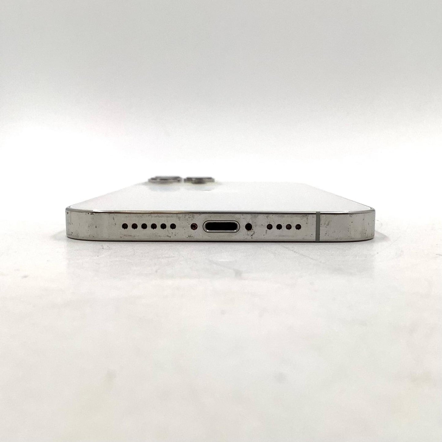 【全額返金保証】【最速発送】Apple iPhone iPhone 12 Pro Max 128GB ホワイト docomo 白ロム 動作確認済 86%