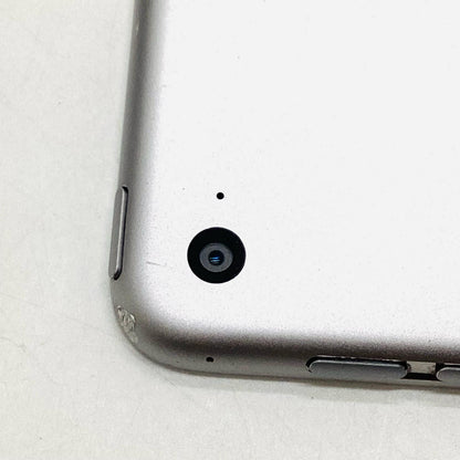【全額返金保証】【最速発送】Apple iPad Air 第2世代 16GB シルバー Wi-Fi 動作確認済