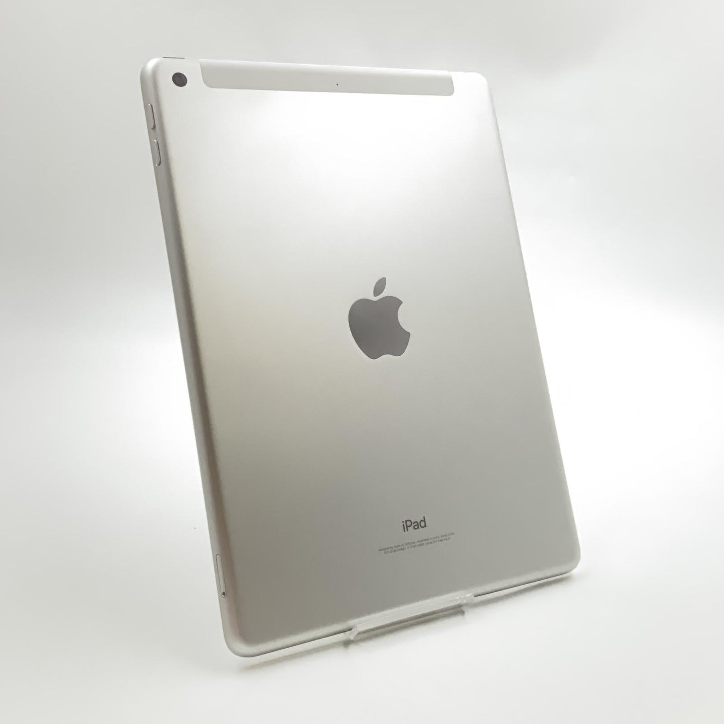 【全額返金保証】【最速発送】Apple iPad iPad 9.7インチ 第5世代 32GB シルバー WiFi+Cellular Softbank 白ロム 美品 動作確認済