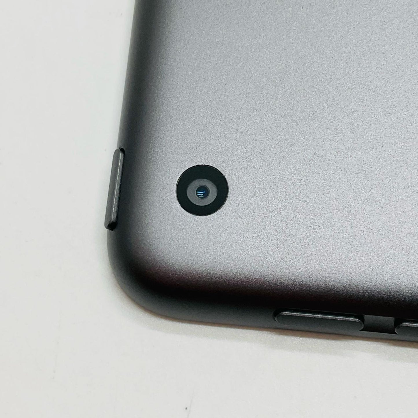 【全額返金保証】【最速発送】Apple iPad iPad 10.2インチ 第9世代 64GB スペースグレイ Wi-Fi 超美品 動作確認済