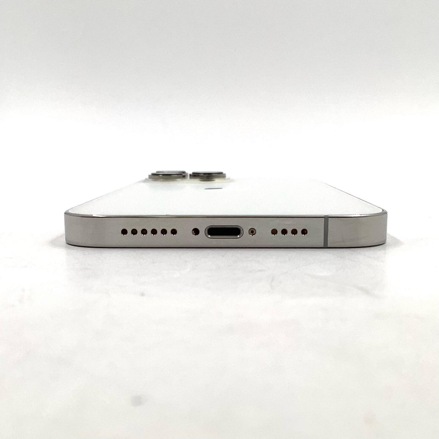 【全額返金保証】【最速発送】Apple iPhone iPhone 13 Pro Max 256GB シルバー au SIMフリー 白ロム 動作確認済 74%