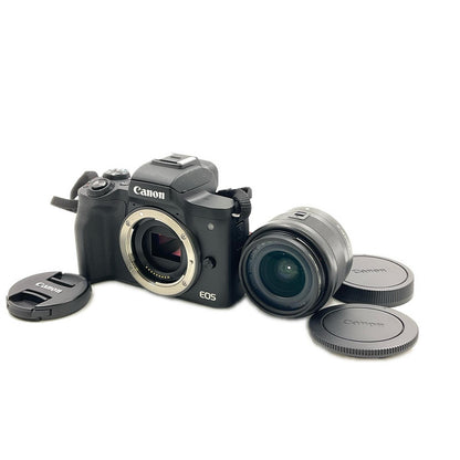 【全額返金保証】【最速発送】Canon デジタル一眼 EOS Kiss M EF-M15-45 IS STM レンズキット [ブラック] 美品 動作確認済