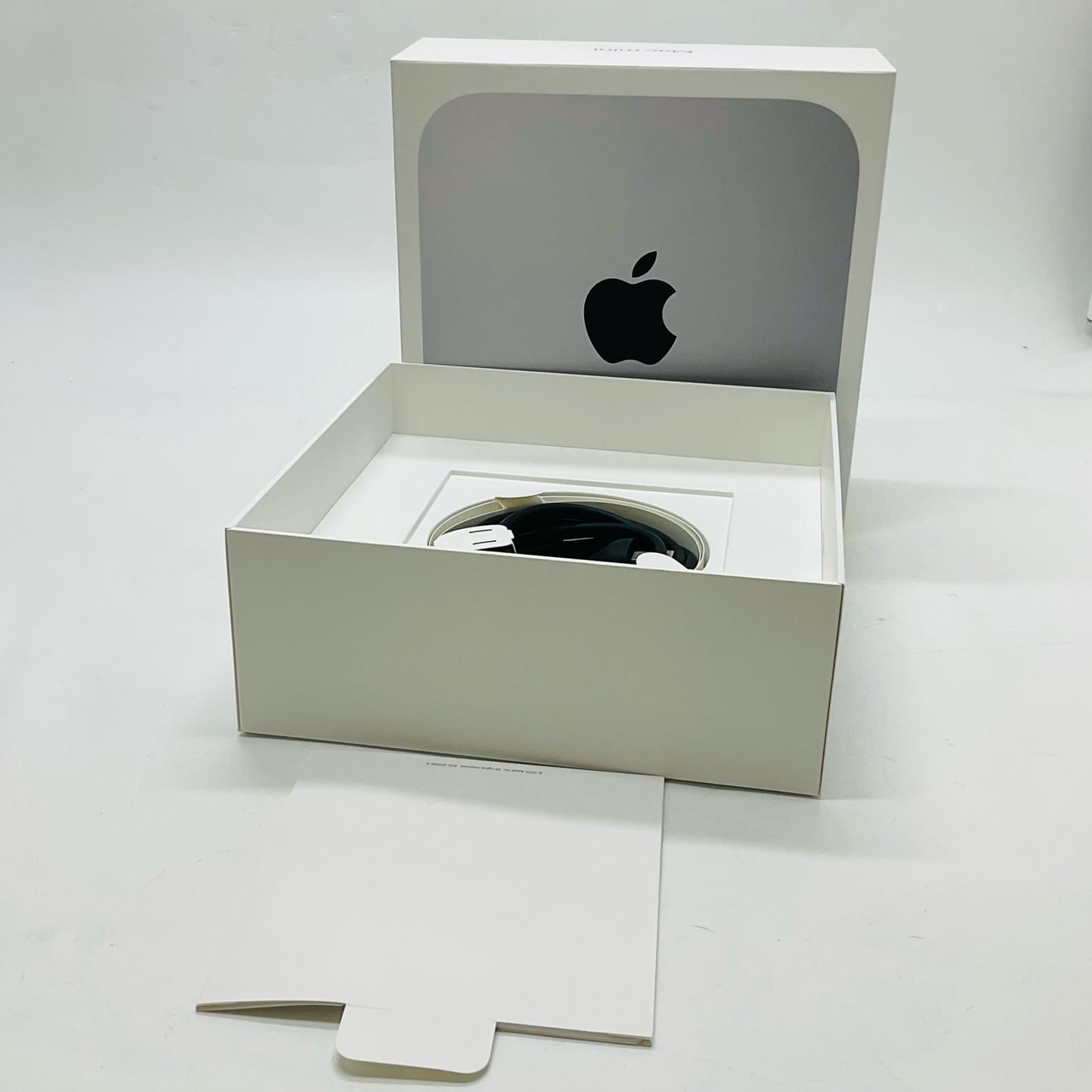 【全額返金保証】【最速発送】Apple Mac mini Apple M1 8GB SSD 512GB 美品 動作確認済