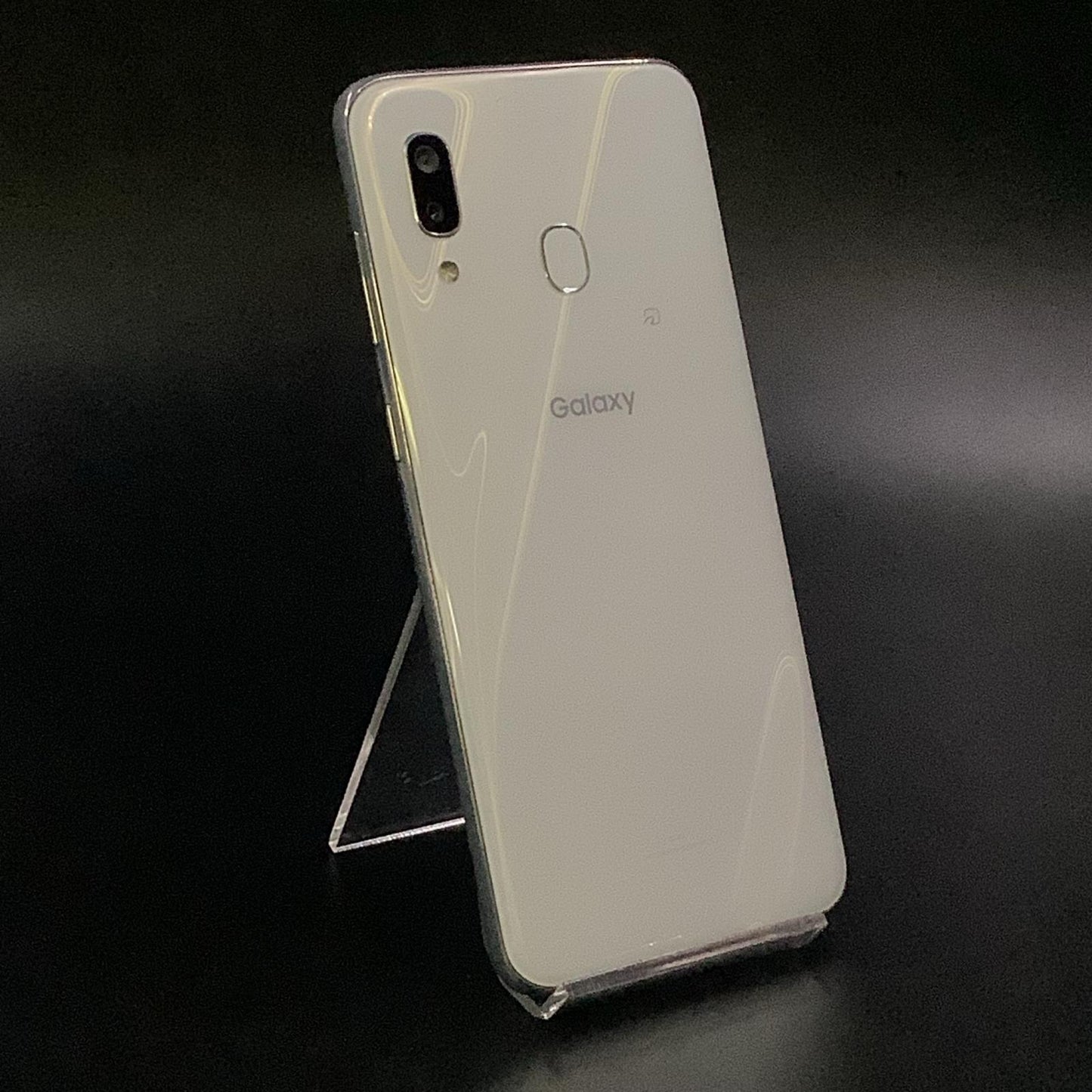 【全額返金保証】【最速発送】SAMSUNG Galaxy A30 64GB au SCV43 白ロム 美品 動作確認済