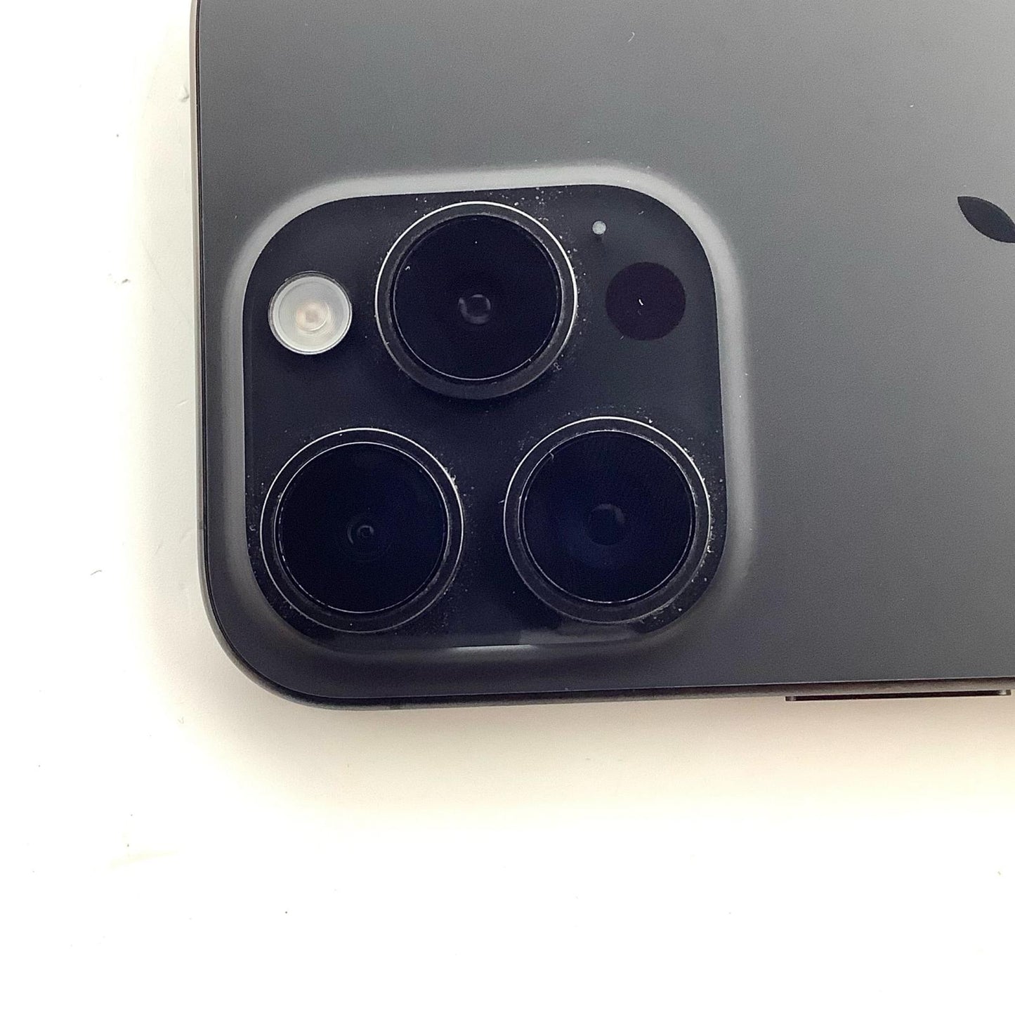 【全額返金保証】【最速発送】Apple iPhone iPhone 15 Pro 256GB ブラックチタニウム SIMフリー 白ロム 動作確認済 88%