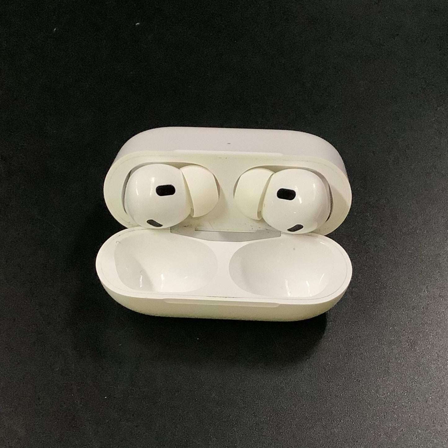 【全額返金保証】【最速発送】Apple AirPods Pro (第 2 世代) A3047 美品 動作確認済
