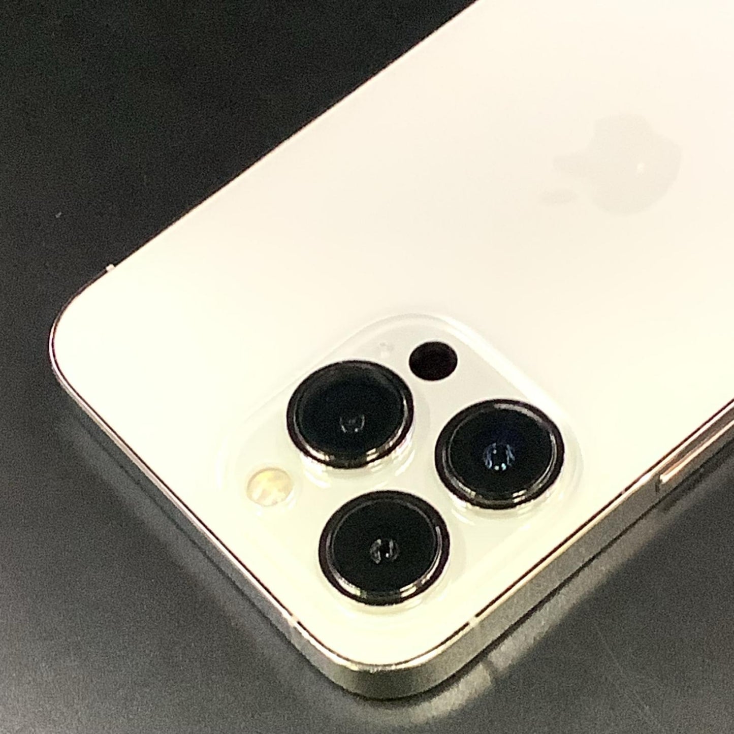 【全額返金保証】【最速発送】Apple iPhone iPhone 13 Pro 256GB シルバー Softbank SIMフリー 白ロム 美品 動作確認済 100%