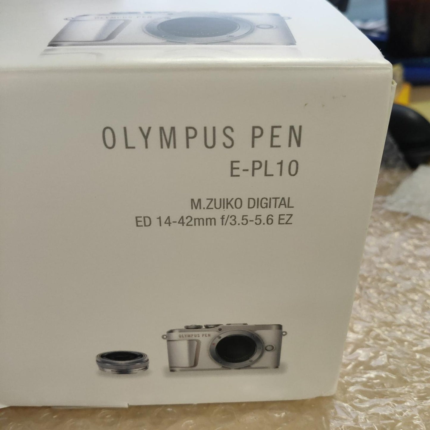【全額返金保証】【最速発送】OLYMPUS デジタル一眼 PEN E-PL10 14-42mm EZレンズキット ホワイト 超美品 動作確認済
