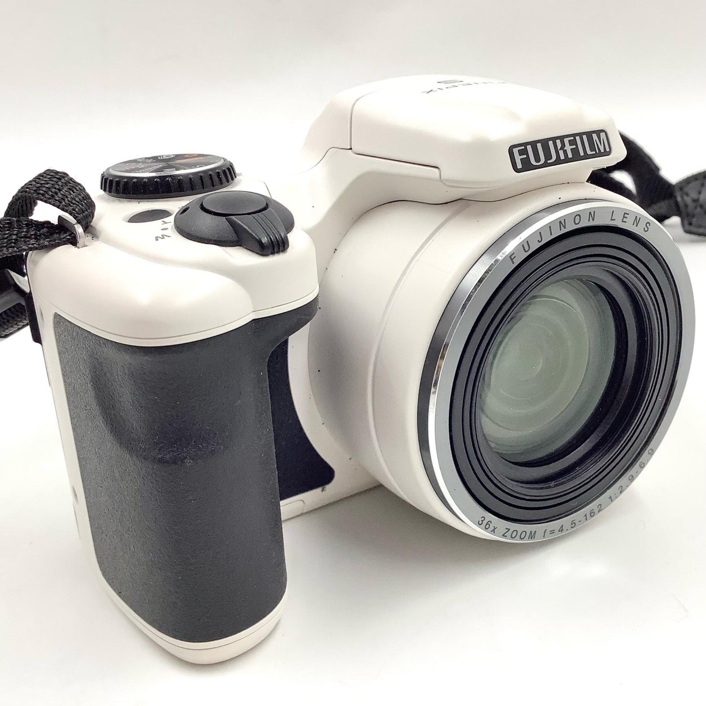 【全額返金保証】【最速発送】FUJIFILM コンパクトデジタルカメラ FinePix S8600 [ホワイト] 美品 動作確認済