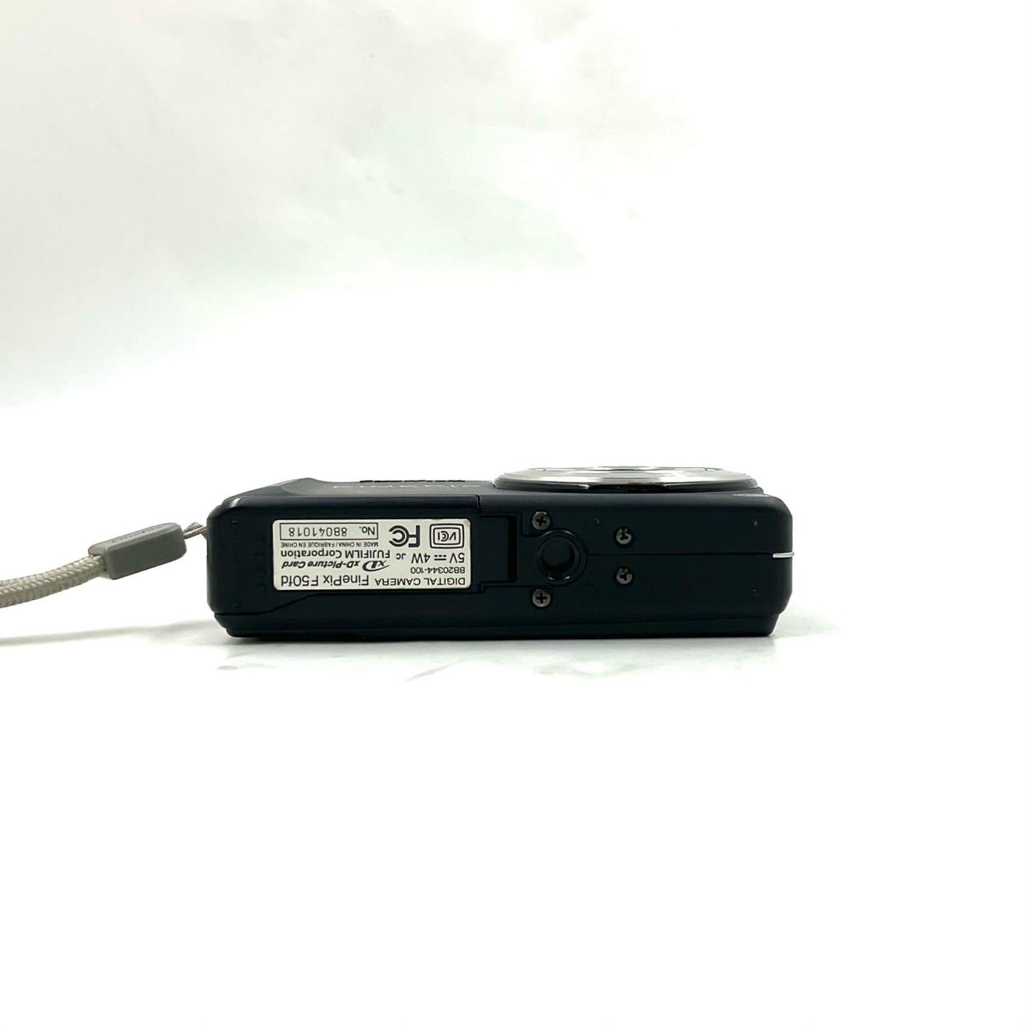 【全額返金保証】【最速発送】FUJIFILM コンパクトデジタルカメラ FinePix F50fd ブラック 動作確認済