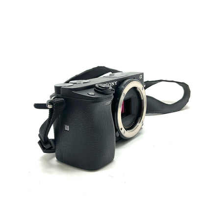 【全額返金保証】【最速発送】Sony デジタル一眼 α6300 ILCE-6300 ブラック 美品 動作確認済