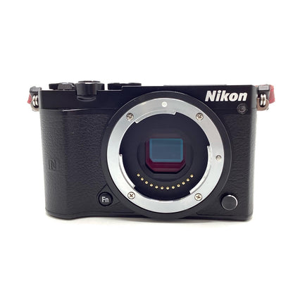 【全額返金保証】【最速発送】Nikon デジタル一眼 Nikon 1 J5 ボディ [ブラック] ブラック 美品 動作確認済