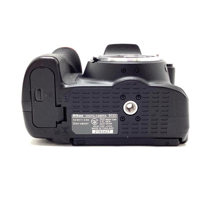【全額返金保証】【最速発送】Nikon デジタル一眼 D5300 AF-S DX NIKKOR 18-55mm f/3.5-5.6G VRII ブラック 美品 動作確認済