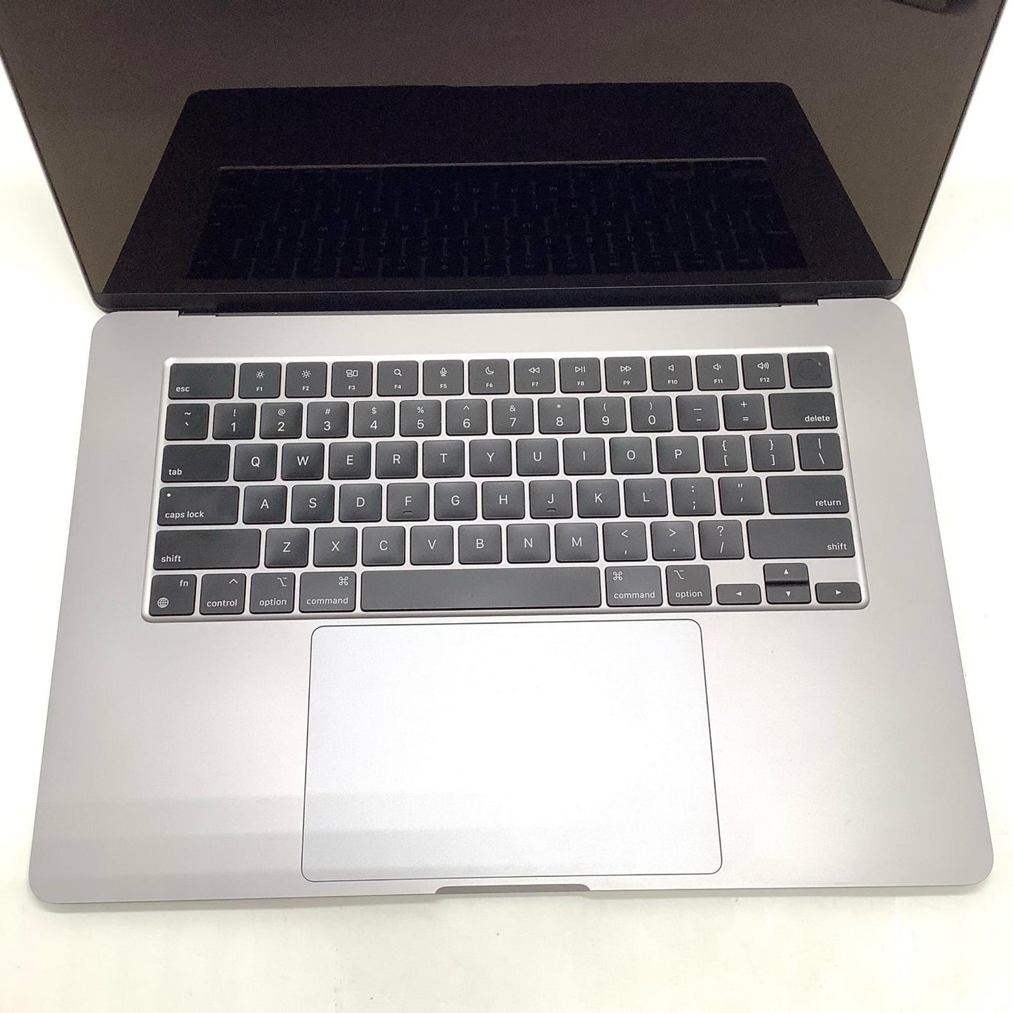 【全額返金保証】【最速発送】Apple MacBook Air 15インチ 2024 Apple M3 24GB 1TB シルバー 88% 動作確認済