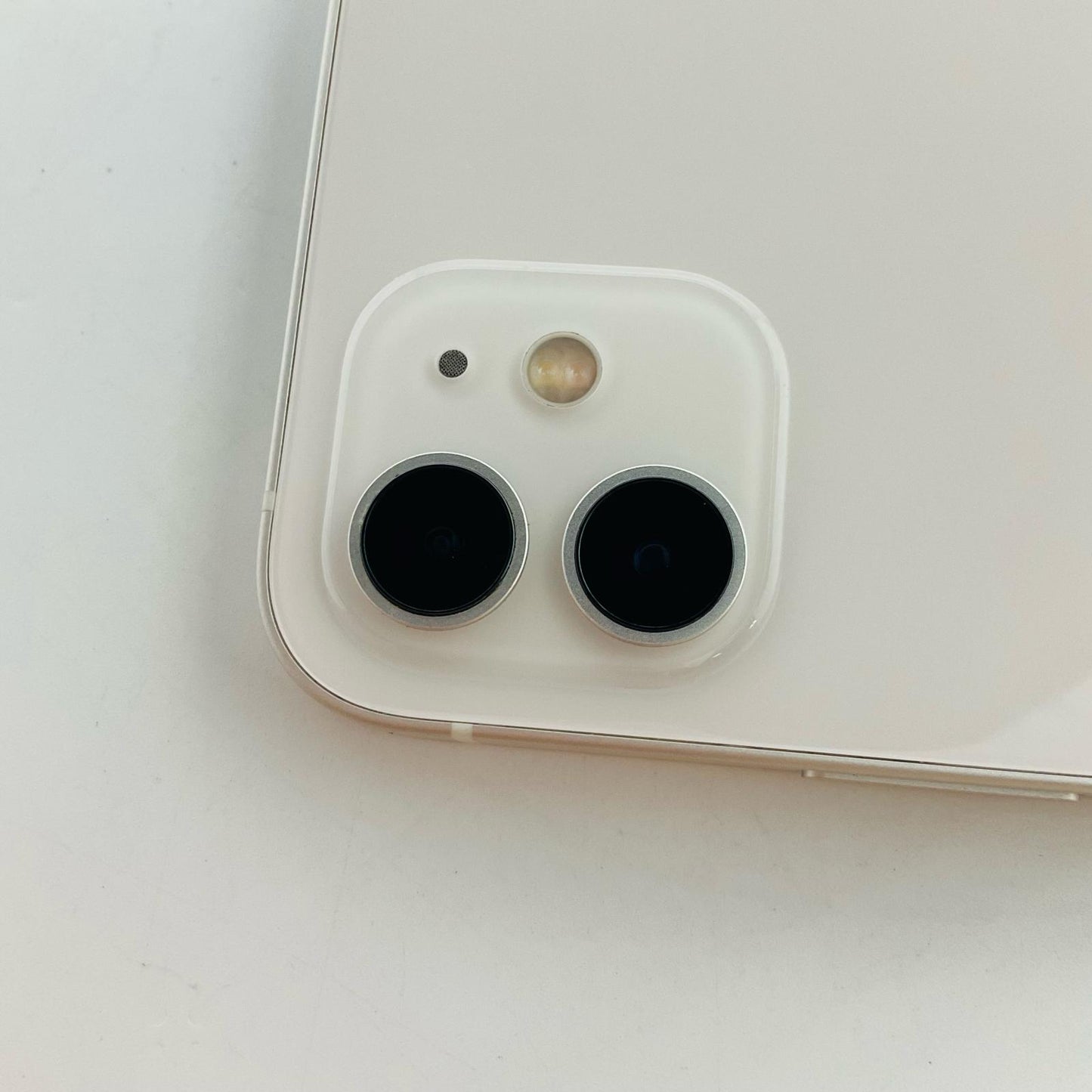【全額返金保証】【最速発送】Apple iPhone iPhone 12 256GB White au 白ロム 動作確認済 89%