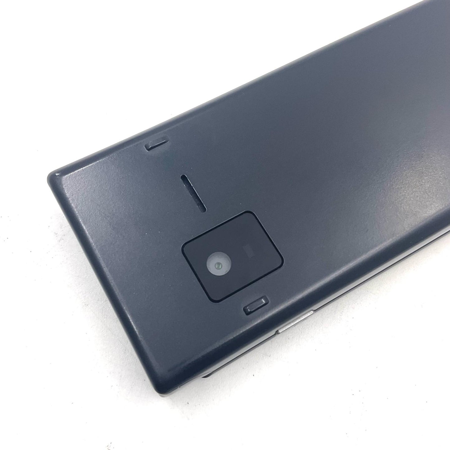 【最速発送】 arrows ケータイ ブラック系 docomo F-03L 白ロム【難有】