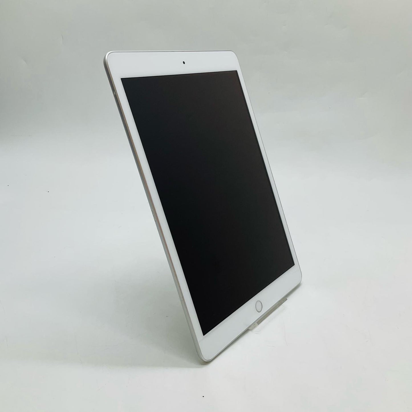 【最速発送】Apple iPad iPad 第7世代 Wi-Fi 32GB Silver【難有】