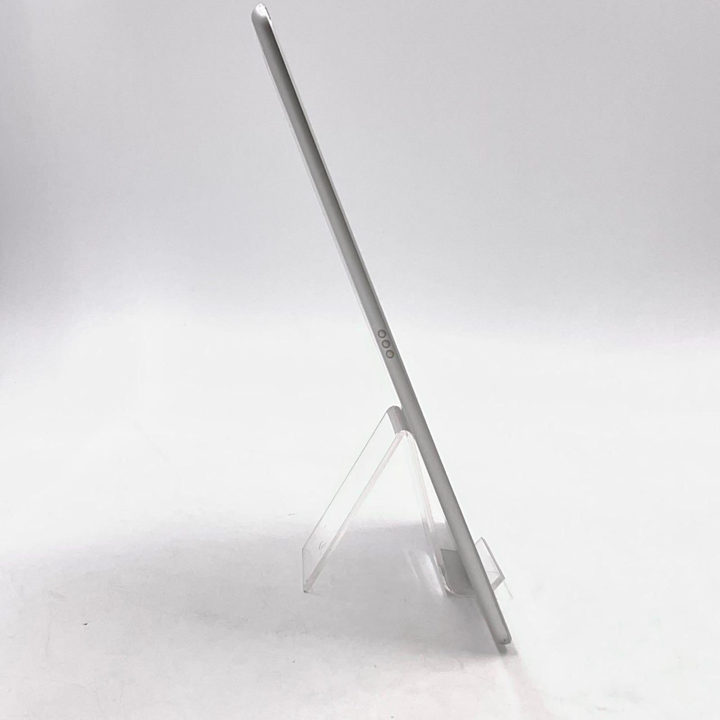 【最速発送】Apple iPad iPad Air 3 Wi-Fi + Cellular 64GB Silver docomo 白ロム【難有】