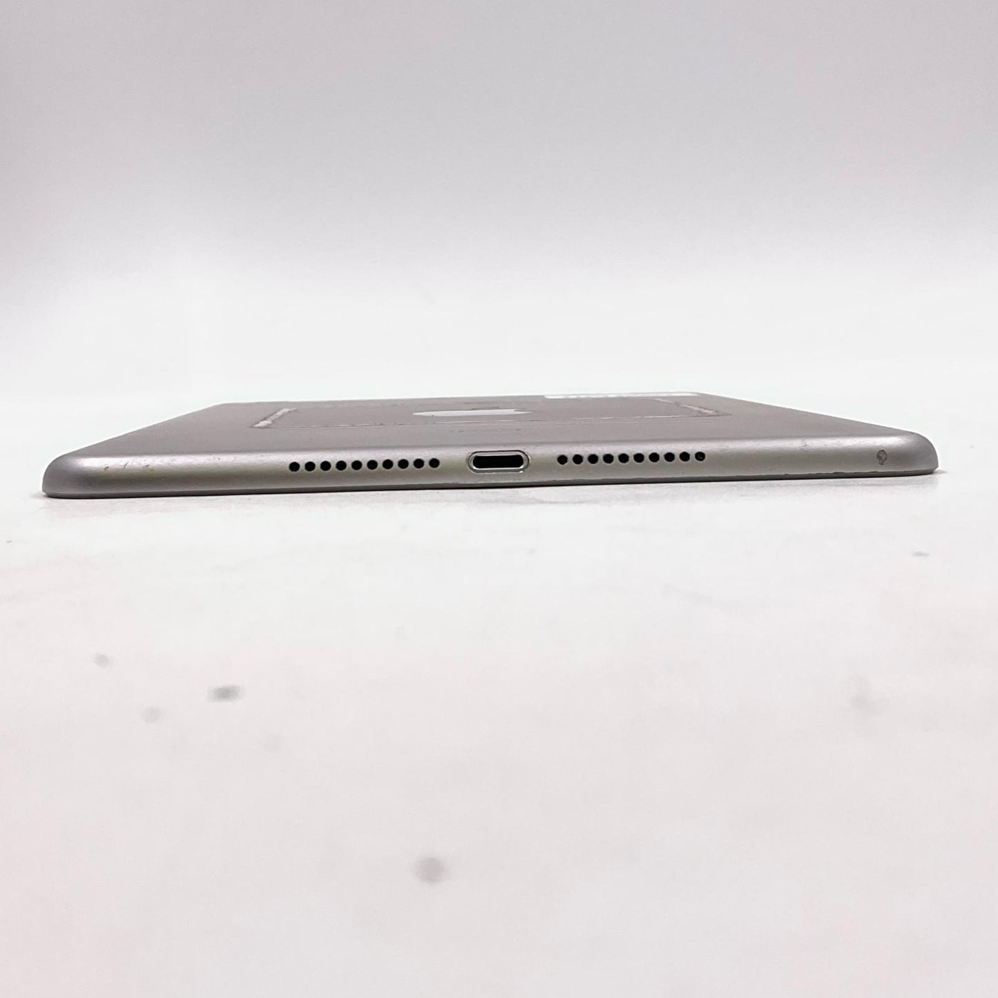 【最速発送】Apple iPad iPad mini 4 Wi-Fi + Cellular 128GB Space Gray au 白ロム【難有】
