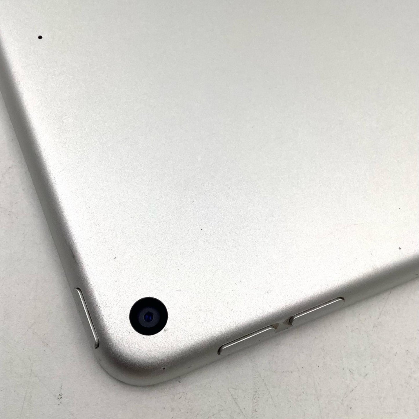 【最速発送】Apple iPad iPad mini 5 Wi-Fi 64GB Silver【難有】