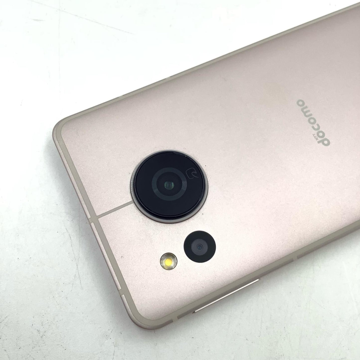 【最速発送】 AQUOS sense8 128GB ピンク系 docomo SIMフリー SH-54D 白ロム【難有】