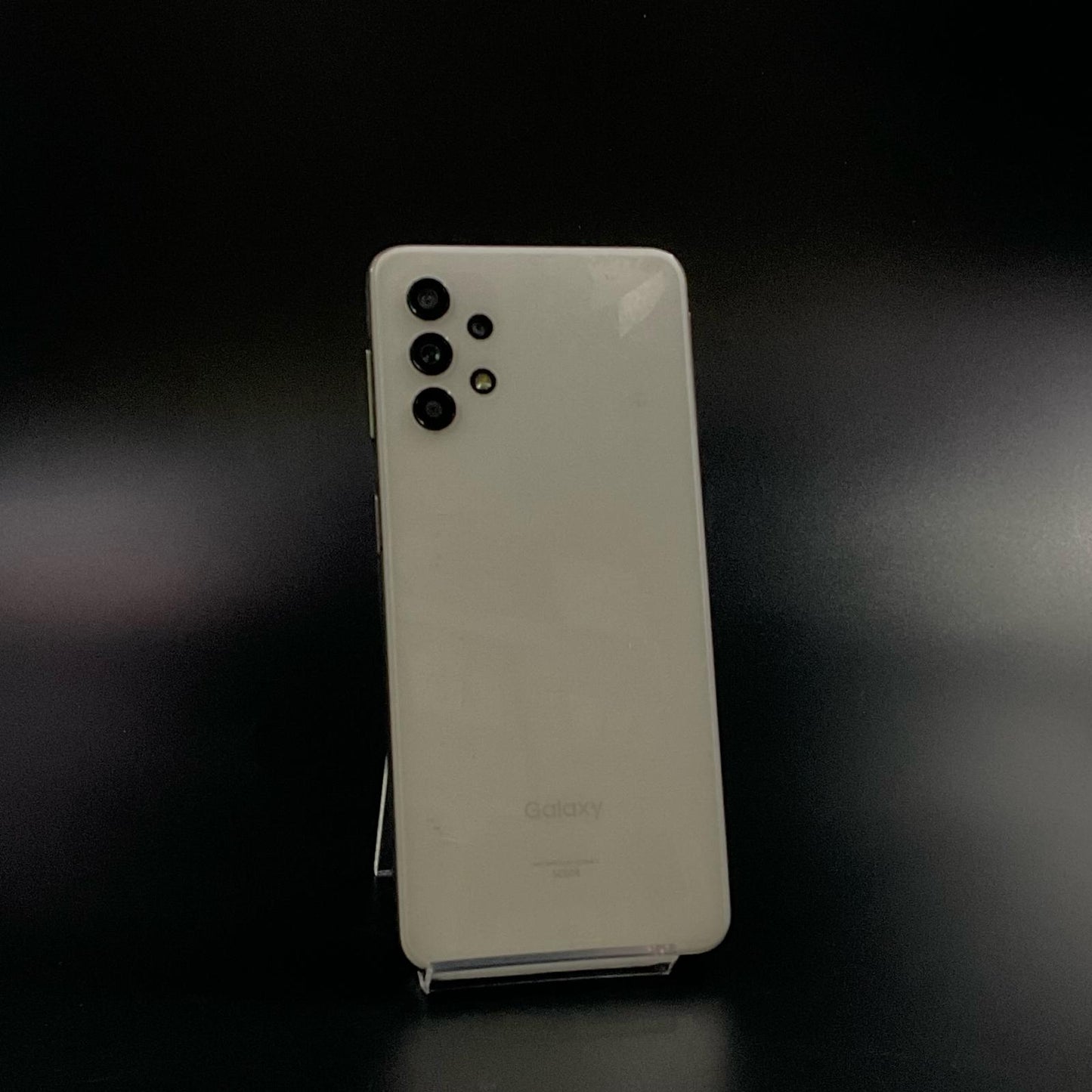 【最速発送】 Galaxy A32 5G 64GB ホワイト系 au SCG08 白ロム【難有】