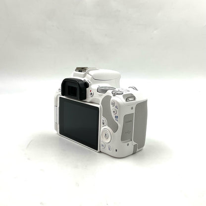 【全額返金保証】【最速発送】Canon デジタル一眼 EOS Kiss X9 ボディ [ホワイト] 美品 動作確認済