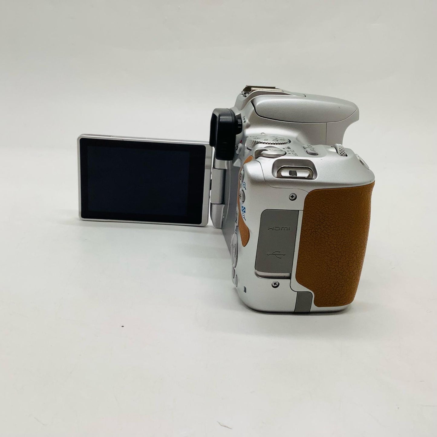 【全額返金保証】【最速発送】Canon デジタル一眼 EOS Kiss X9 ボディ [シルバー] 美品 動作確認済
