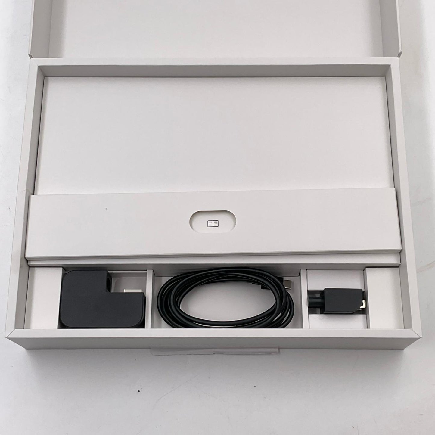 【最速発送】Microsoft Surface Laptop 13in 1st Ed with Snapdragon EP2-31937 Snapdragon X Plus (8-core) @ 3.30 GHz 16GB SSD 512GB 100%【難有】