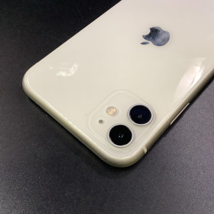 【全額返金保証】【最速発送】Apple iPhone iPhone 11 128GB ホワイト SIMフリー 白ロム 動作確認済 79%