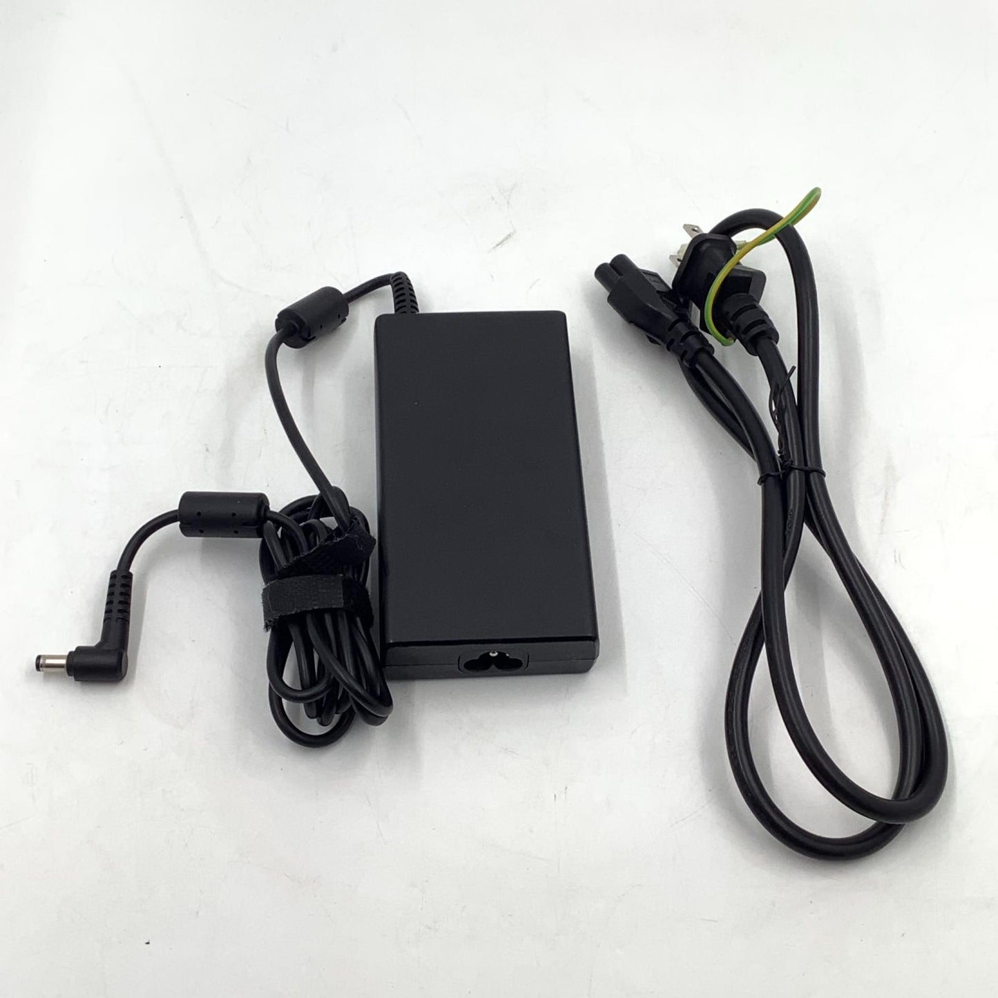 【最速発送】MouseComputer NB-W890XN-M2SH2 11th Gen Intel (R)Core (TM) i7-11800H @2.30 GHz (2.30GHz) 16GB M.2 SSD 512GB M.2 SSD 1TB NVIDIA GeForce GTX 1650 59%【難有】