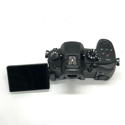 【最速発送】Panasonic デジタル一眼 LUMIX DC-GH5 ボディ ブラック【難有】