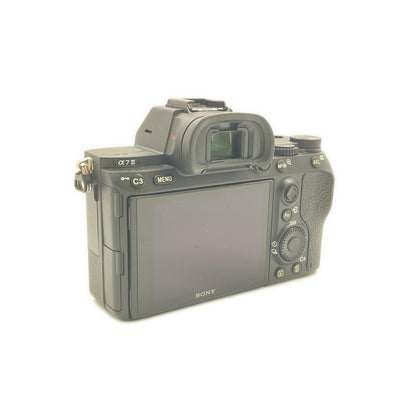 【全額返金保証】【最速発送】Sony デジタル一眼 α7 III ILCE-7M3 ボディ ブラック 美品 動作確認済
